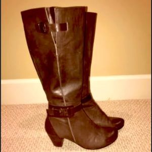 Wonders Brown leather women’s boots size 6.5 - in gently used condition
